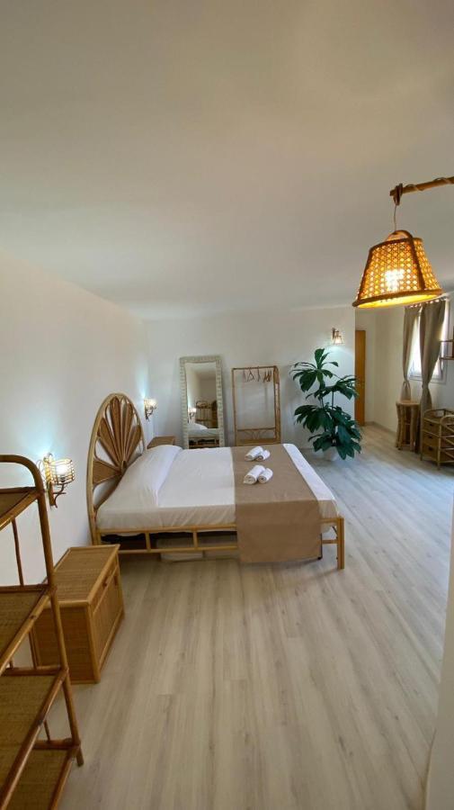 Apartament Greek Temple